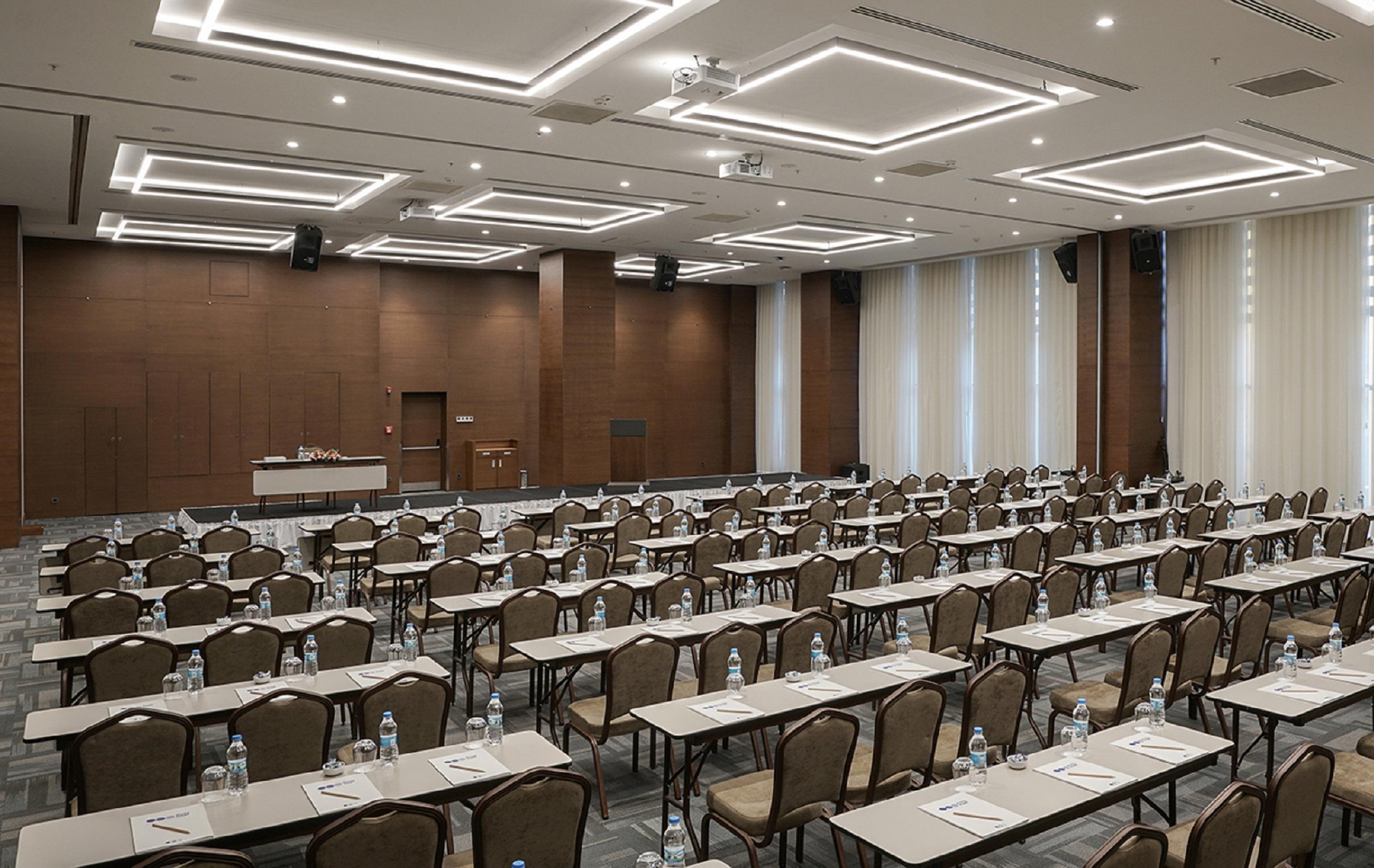 Radisson Blu Cankaya מלון 5*