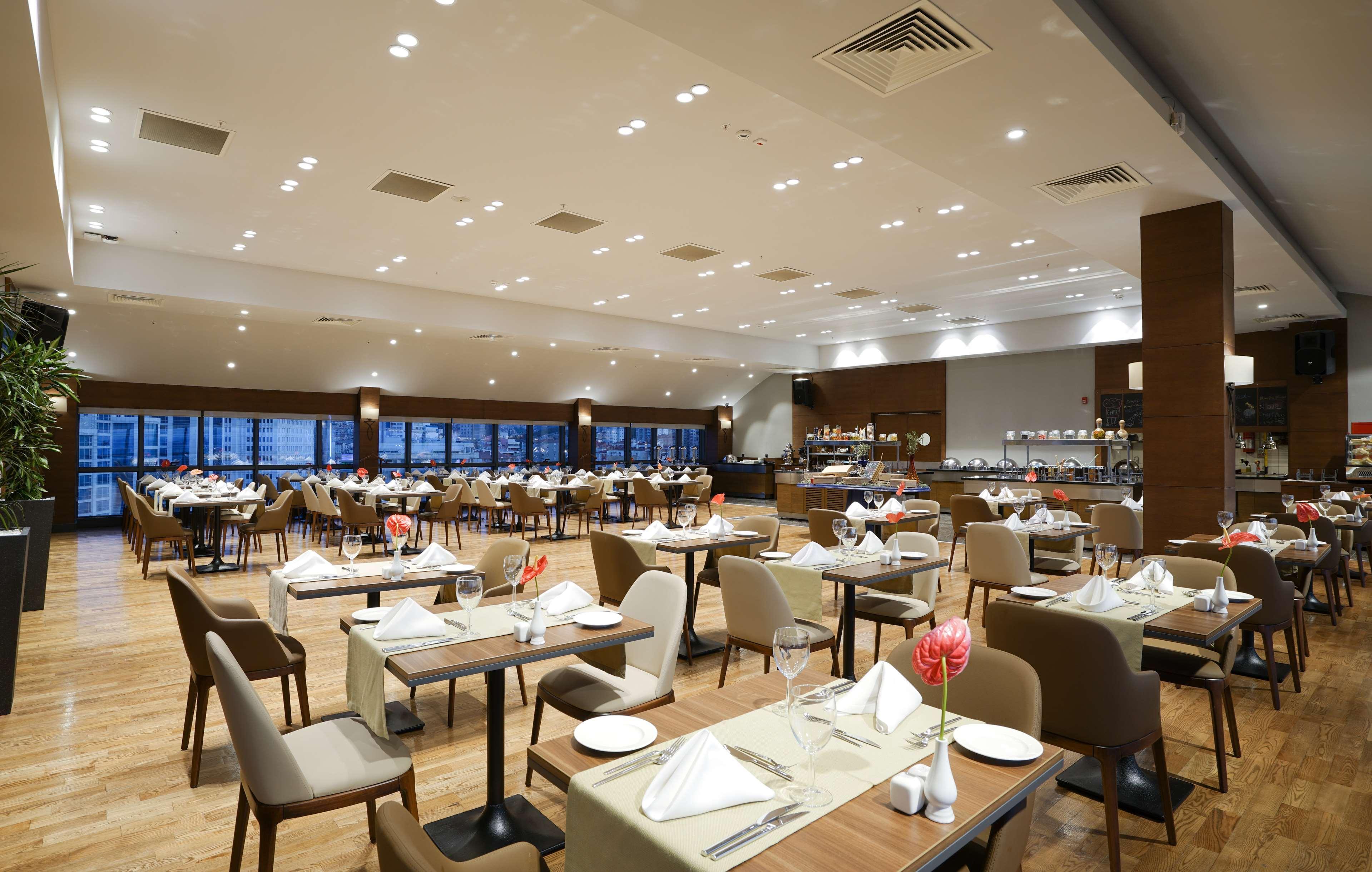 מלון Radisson Blu Cankaya 5*