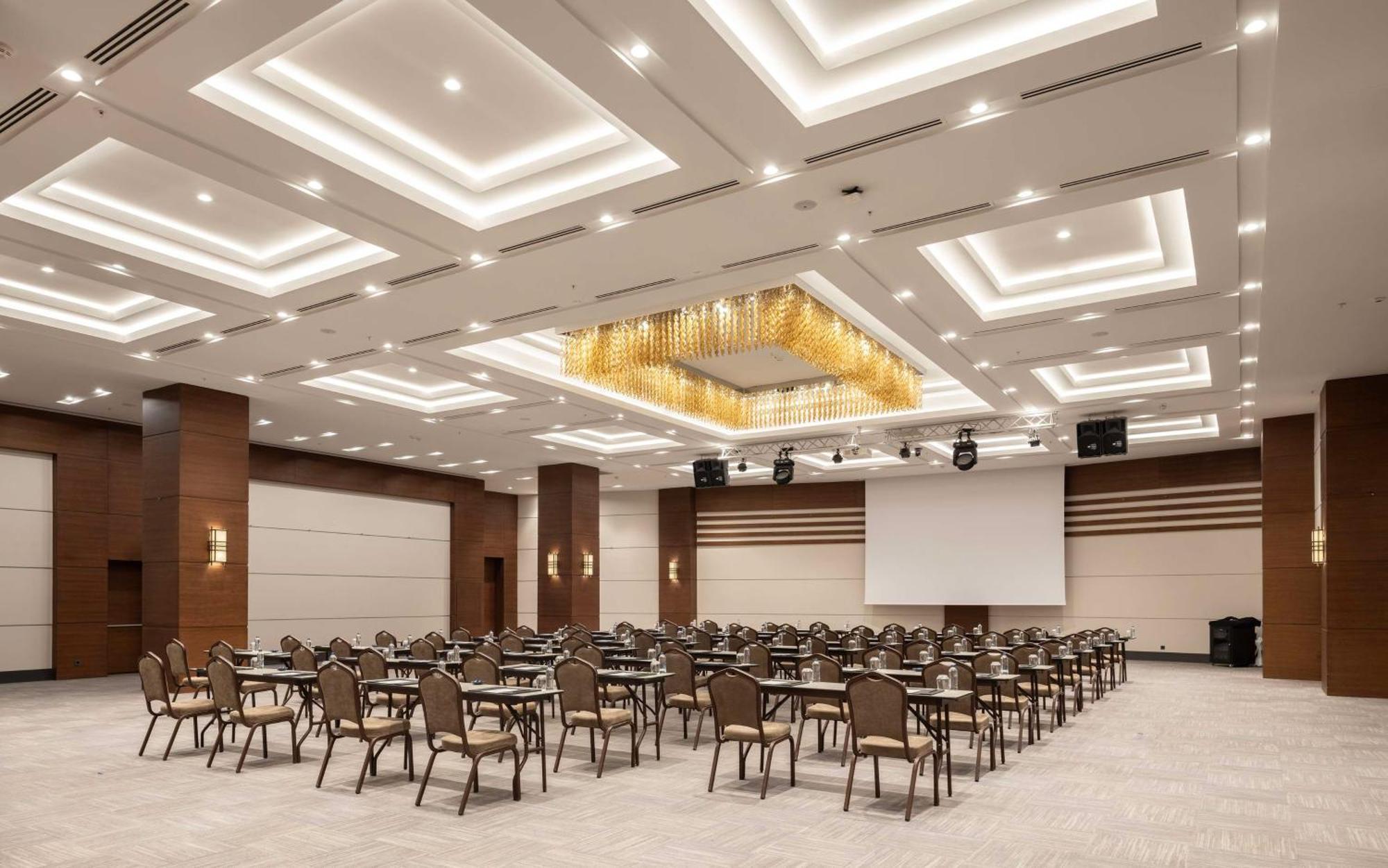 Radisson Blu Cankaya מלון 5*